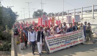 construction workers protest in patna